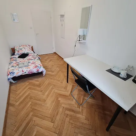 Fantastic-inn - Ordynacka * Varsó